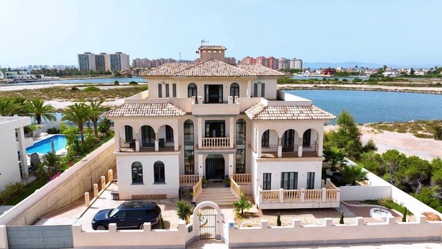 8 soveværelse Villa til salg i La Manga del Mar Menor med swimmingpool garage - € 3.200.000 (Ref: 10124675)