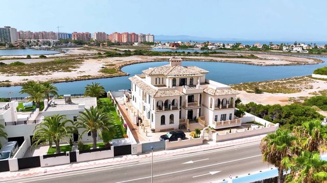 8 soveværelse Villa til salg i La Manga del Mar Menor med swimmingpool garage - € 3.200.000 (Ref: 10124675)