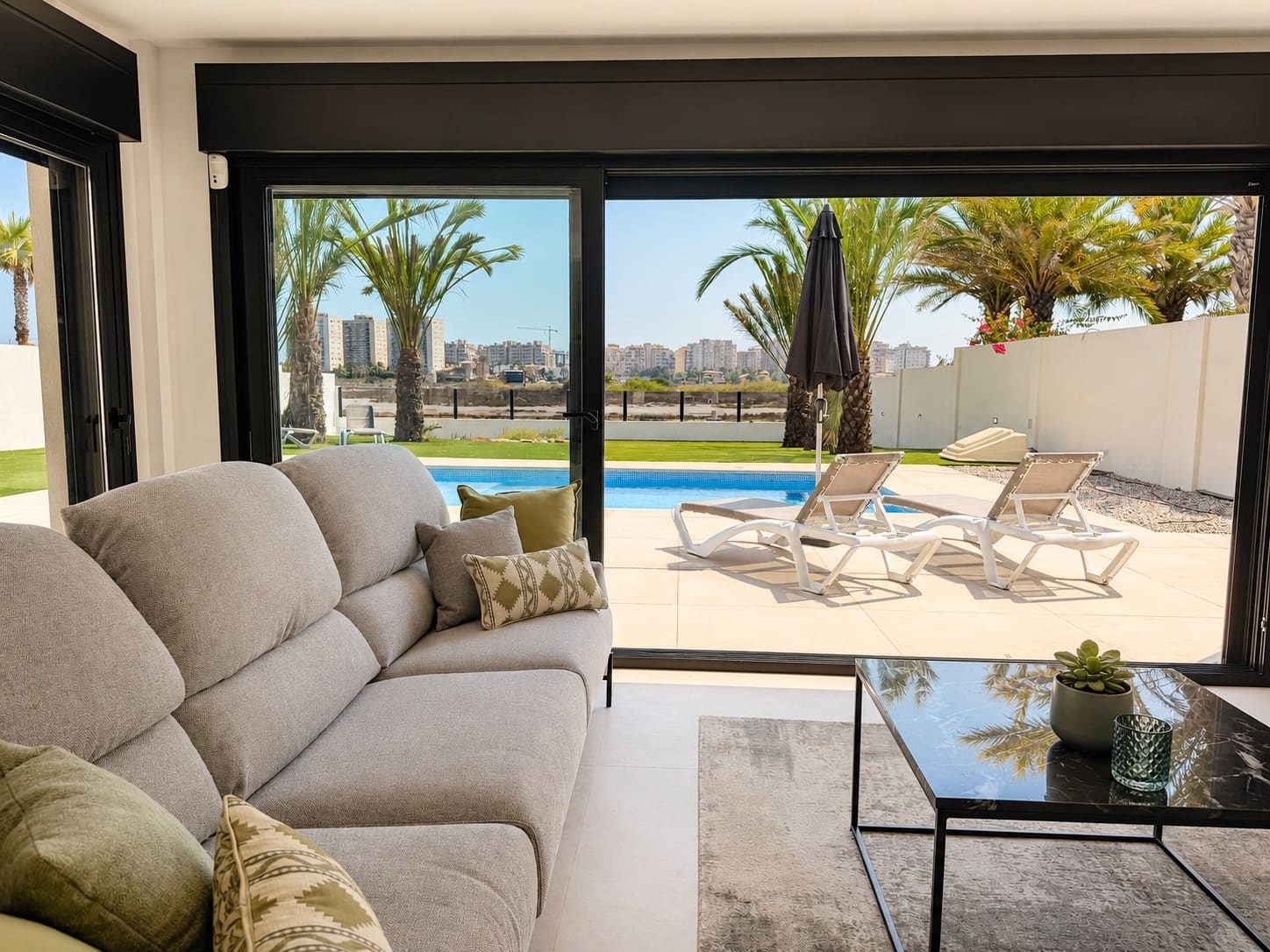 5 chambre Villa/Maison à vendre à La Manga del Mar Menor avec piscine garage - 1 500 000 € (Ref: 10124696)