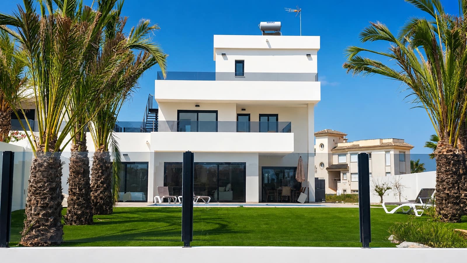 5 chambre Villa/Maison à vendre à La Manga del Mar Menor avec piscine garage - 1 500 000 € (Ref: 10124696)