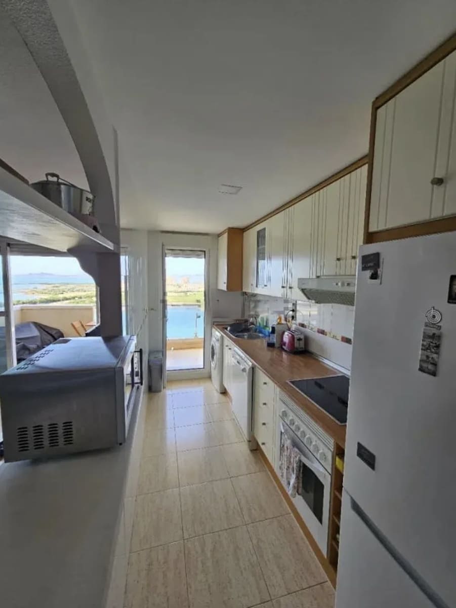 1 quarto Apartamento para arrendar em La Manga del Mar Menor com piscina garagem - 800 € (Ref: 10124735)