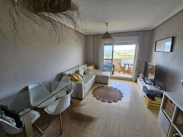 Apartamento de 1 habitación en La Manga del Mar Menor en alquiler con piscina garaje - 800 € (Ref: 10124735)
