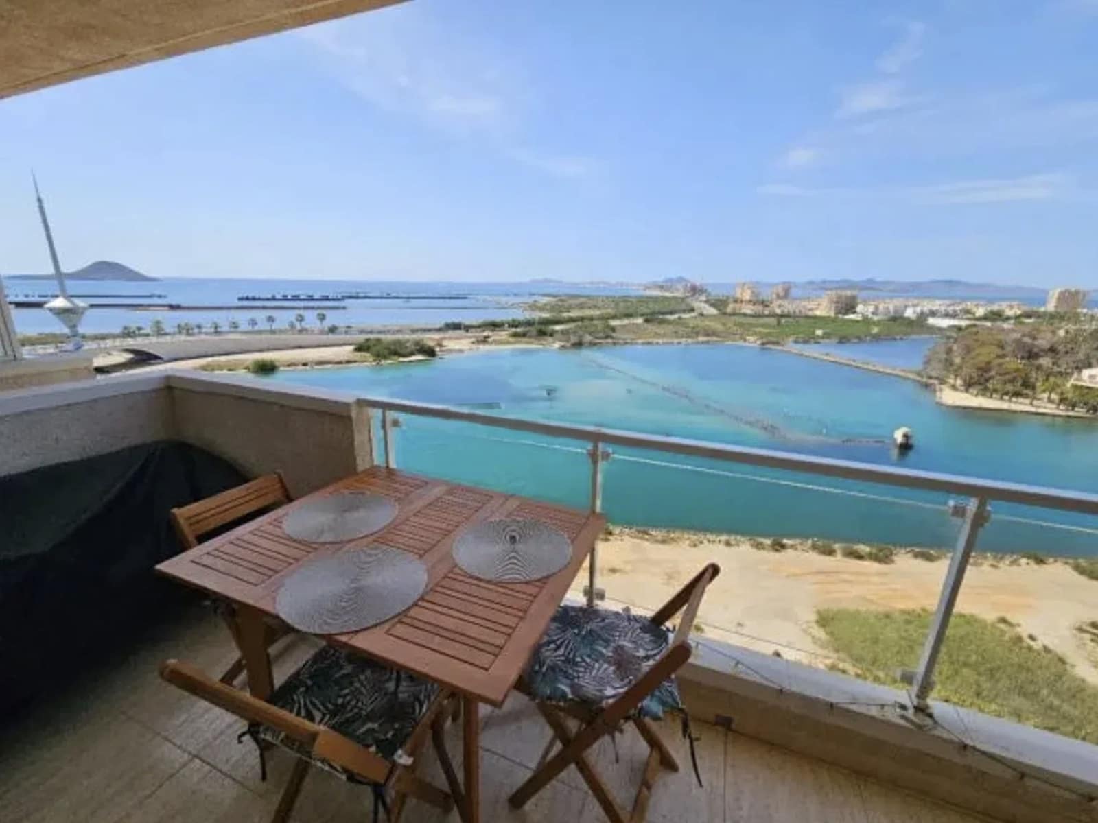 1 quarto Apartamento para arrendar em La Manga del Mar Menor com piscina garagem - 800 € (Ref: 10124735)