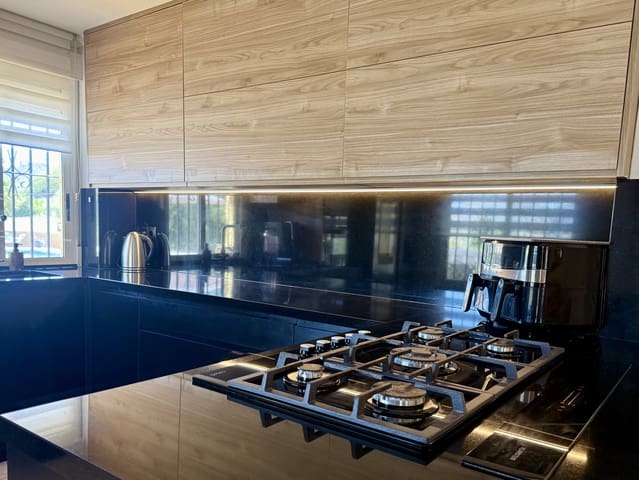 8 slaapkamer Villa te koop in Hondón de las Nieves met zwembad - € 900.000 (Ref: 9759376)