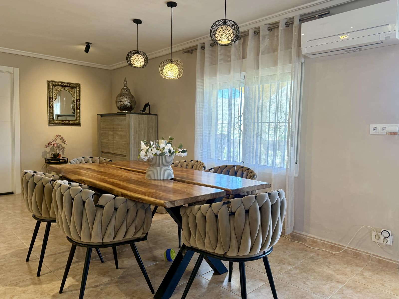 8 slaapkamer Villa te koop in Hondon de las Nieves met zwembad - € 900.000 (Ref: 9759376)