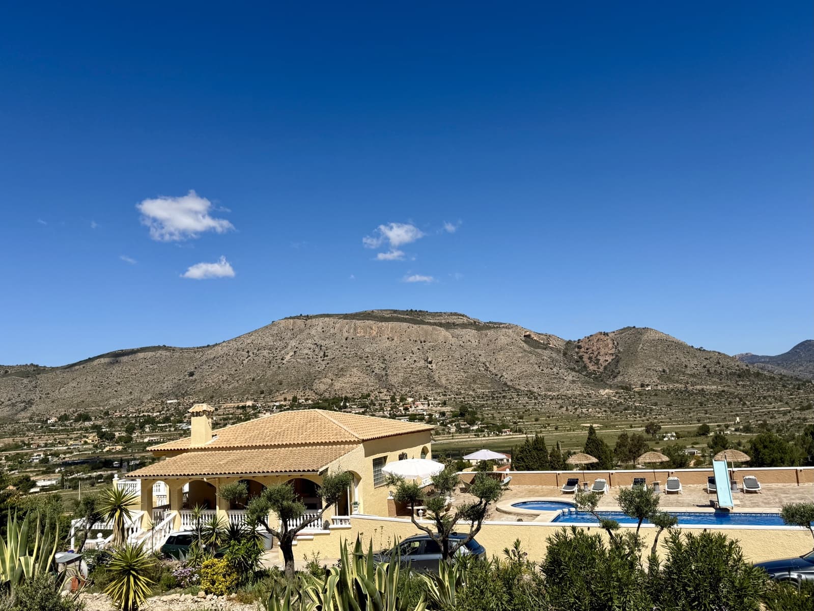 8 slaapkamer Villa te koop in Hondon de las Nieves met zwembad - € 900.000 (Ref: 9759376)