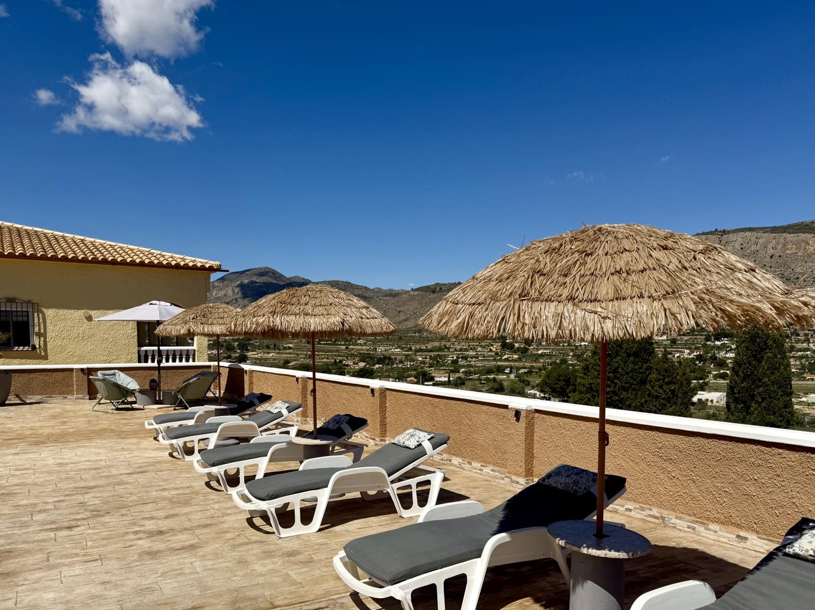 8 slaapkamer Villa te koop in Hondon de las Nieves met zwembad - € 900.000 (Ref: 9759376)