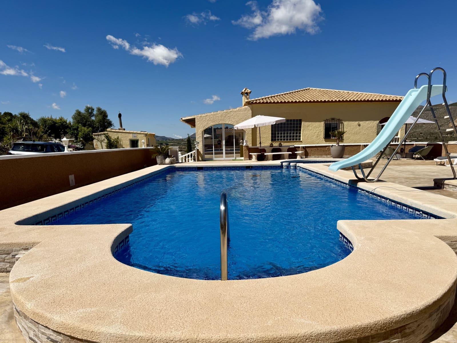 8 slaapkamer Villa te koop in Hondon de las Nieves met zwembad - € 900.000 (Ref: 9759376)