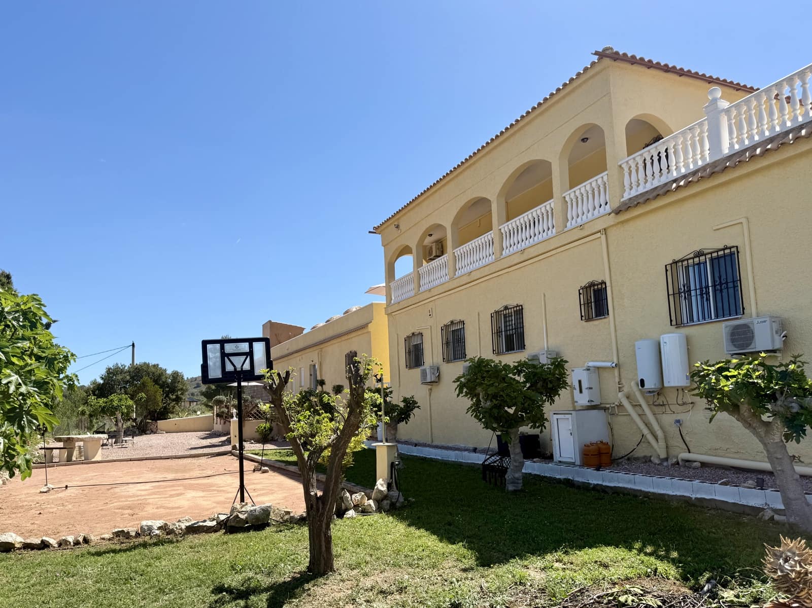 8 slaapkamer Villa te koop in Hondon de las Nieves met zwembad - € 900.000 (Ref: 9759376)
