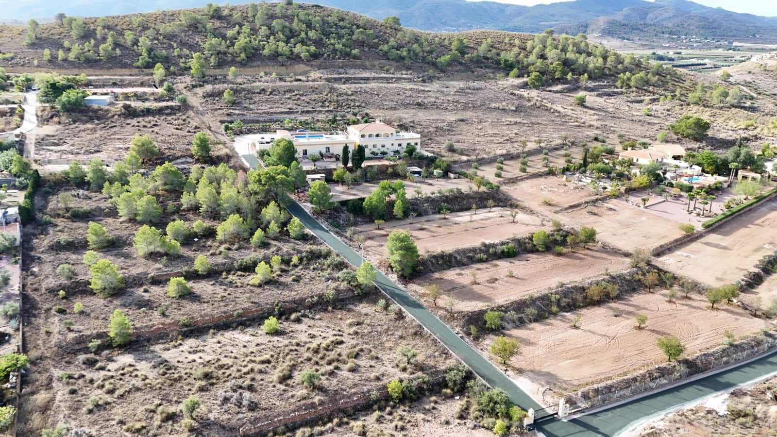 8 slaapkamer Villa te koop in Hondon de las Nieves met zwembad - € 900.000 (Ref: 9759376)