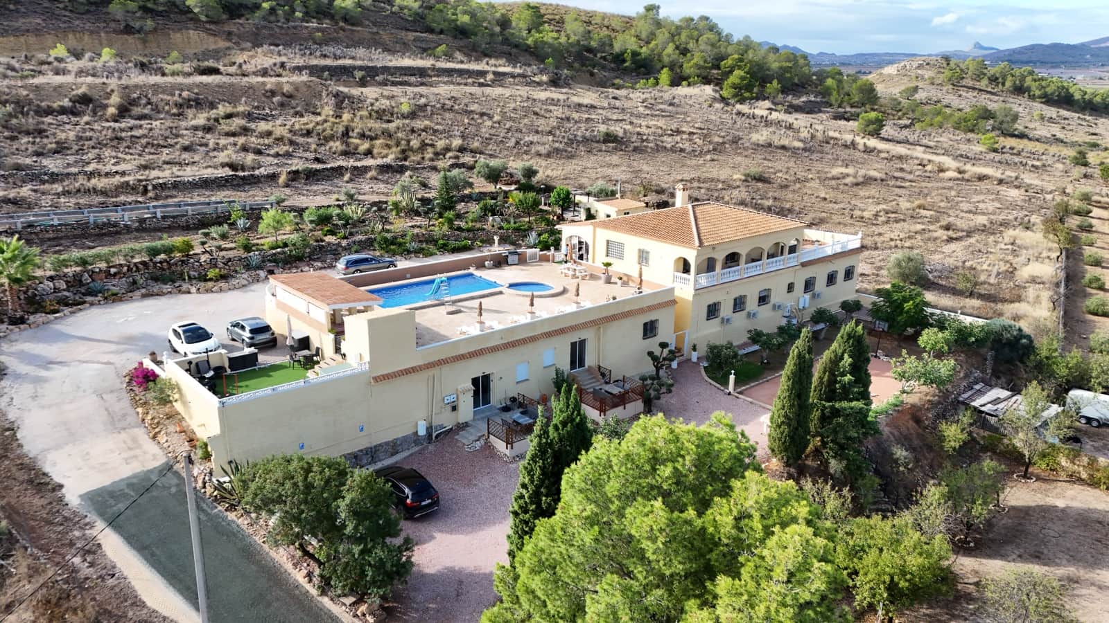 8 slaapkamer Villa te koop in Hondon de las Nieves met zwembad - € 900.000 (Ref: 9759376)