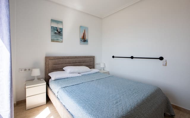 3 soveværelse Lejlighed til salg i La Manga del Mar Menor med swimmingpool garage - € 199.000 (Ref: 9773540)