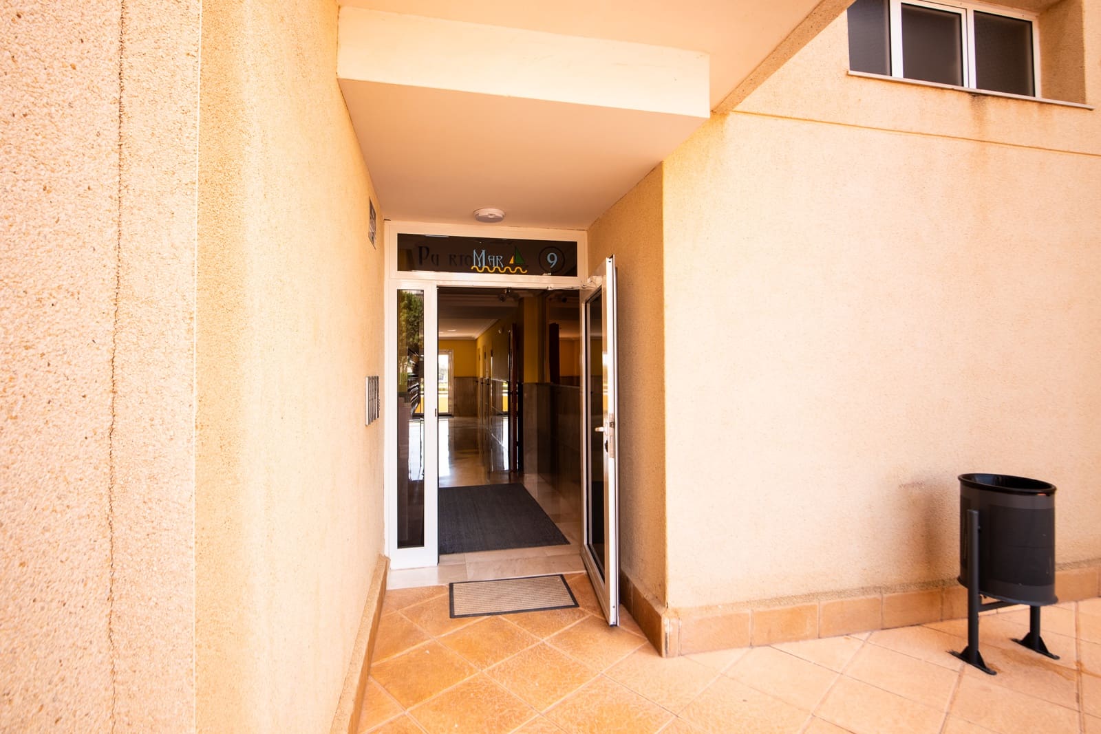 3 soverom Leilighet til salgs i La Manga del Mar Menor med svømmebasseng garasje - € 199 000 (Ref: 9773540)