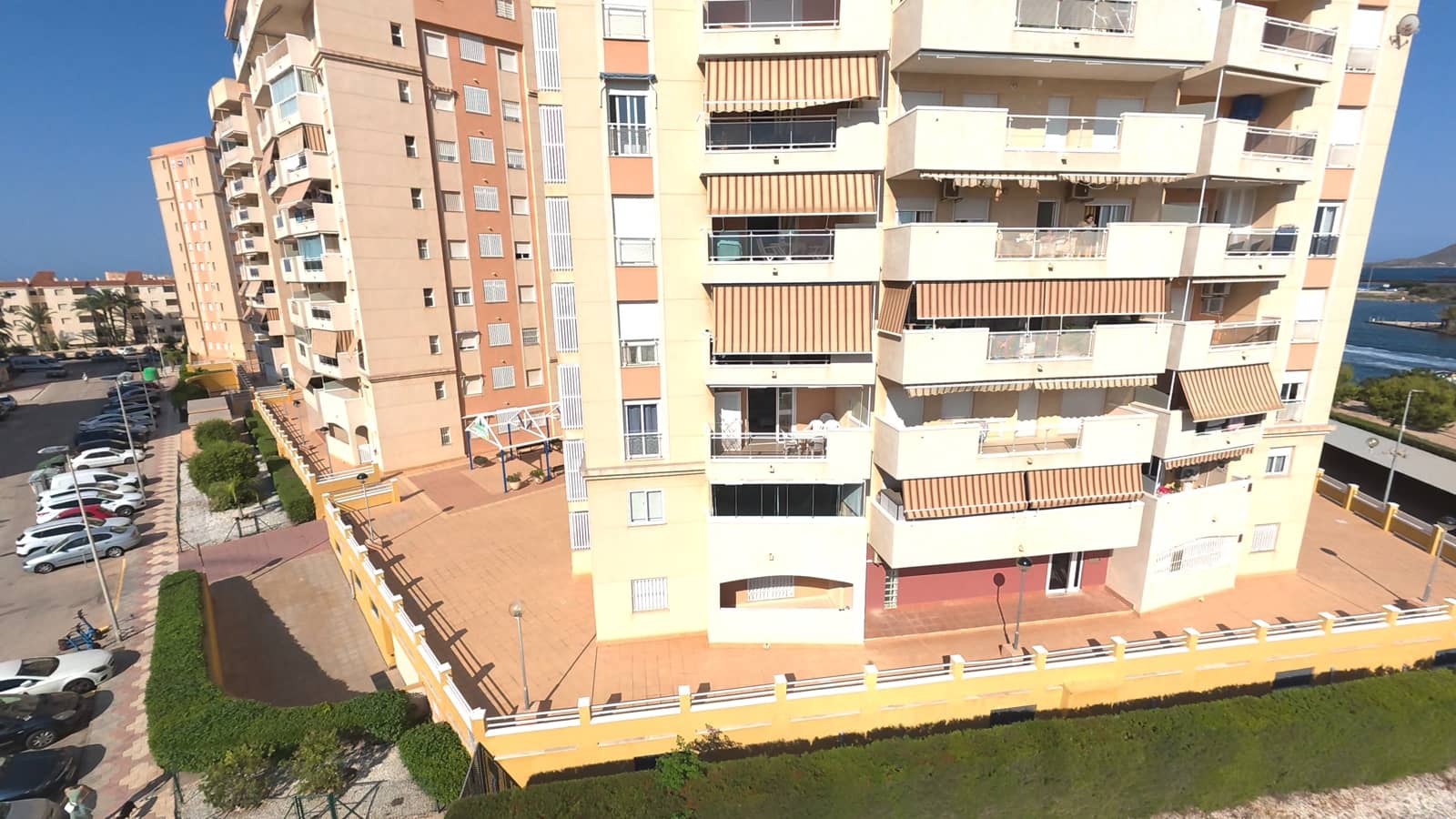 3 soverom Leilighet til salgs i La Manga del Mar Menor med svømmebasseng garasje - € 199 000 (Ref: 9773540)