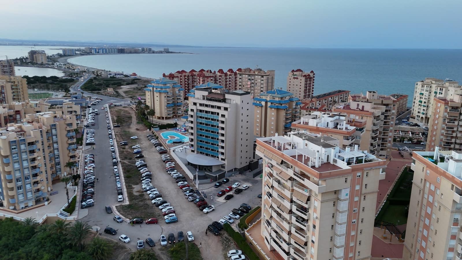 3 soverom Leilighet til salgs i La Manga del Mar Menor med svømmebasseng garasje - € 199 000 (Ref: 9773540)