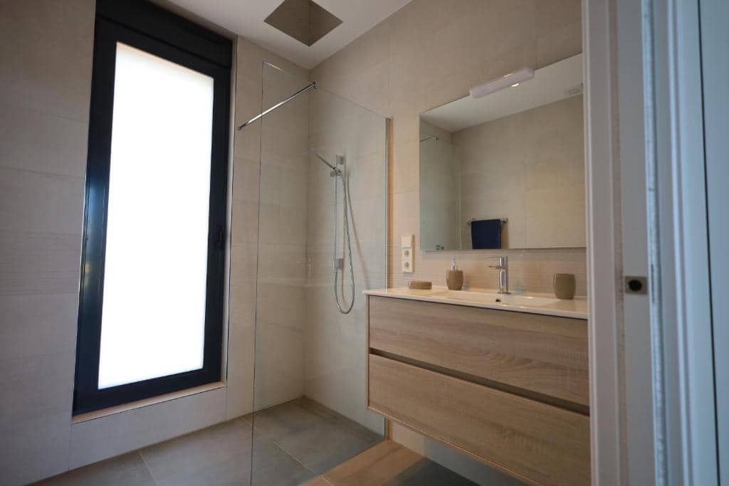 4 makuuhuone Huvila vuokrattavana paikassa Orihuela mukana uima-altaan 
autotalli - 2 500 € (Ref: 9778406)