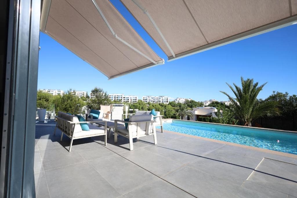 4 makuuhuone Huvila vuokrattavana paikassa Orihuela mukana uima-altaan 
autotalli - 2 500 € (Ref: 9778406)