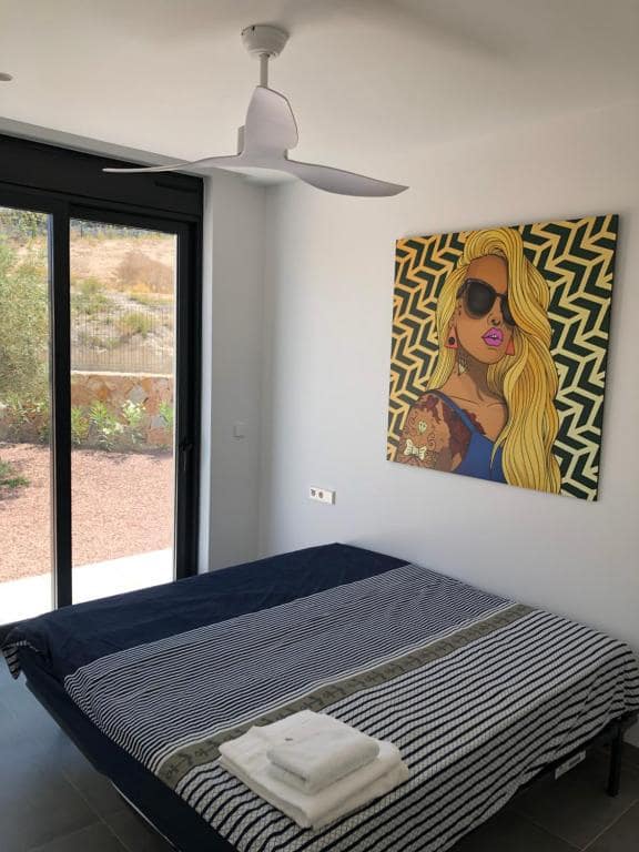 4 makuuhuone Huvila vuokrattavana paikassa Orihuela mukana uima-altaan 
autotalli - 2 500 € (Ref: 9778406)