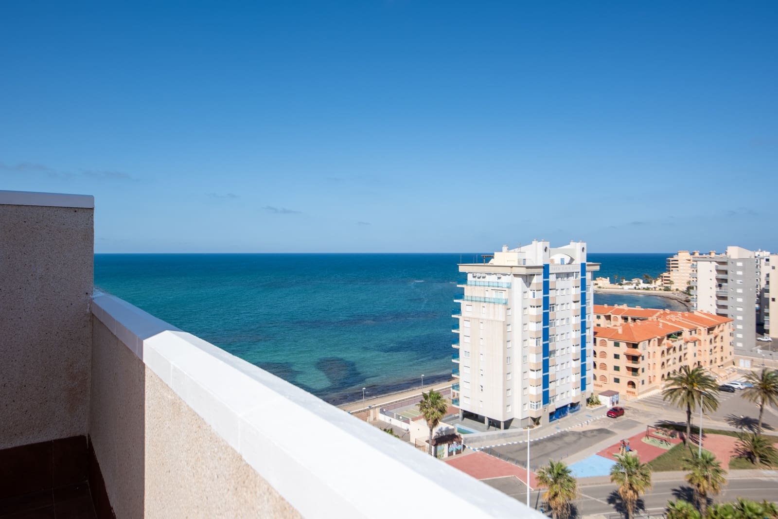 3 Zimmer Penthouse zu verkaufen in La Manga del Mar Menor mit Pool - 299.000 € (Ref: 9818645)