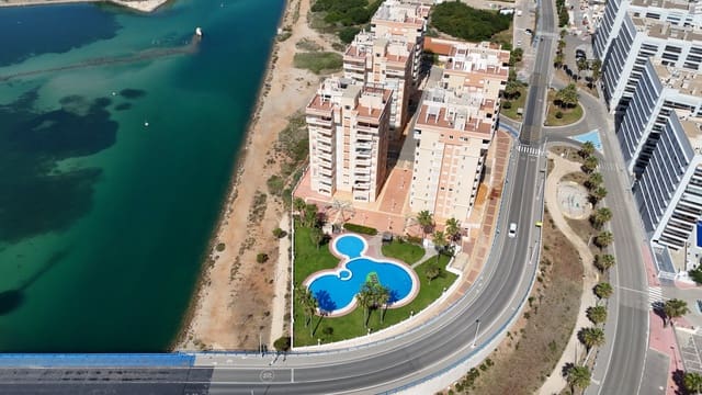 3 sovrum Takvåning till salu i La Manga del Mar Menor med pool - 299 000 € (Ref: 9818645)