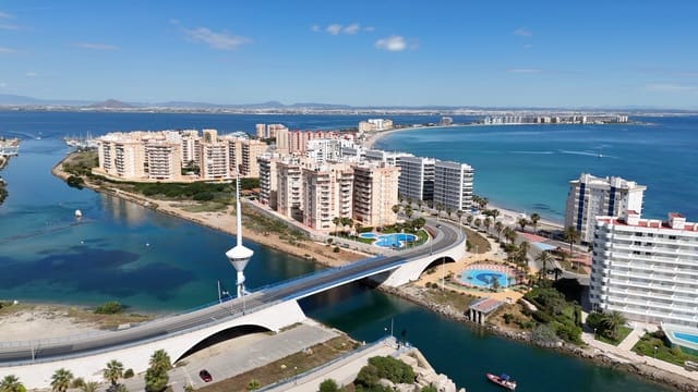 3 sovrum Takvåning till salu i La Manga del Mar Menor med pool - 299 000 € (Ref: 9818645)
