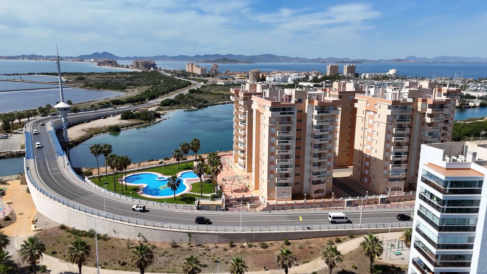 3 Zimmer Penthouse zu verkaufen in La Manga del Mar Menor mit Pool - 299.000 € (Ref: 9818645)