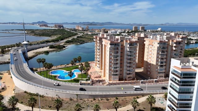 3 sovrum Takvåning till salu i La Manga del Mar Menor med pool - 299 000 € (Ref: 9818645)