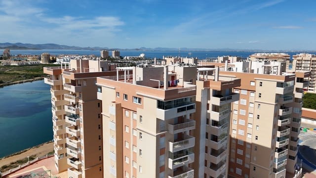 3 sovrum Takvåning till salu i La Manga del Mar Menor med pool - 299 000 € (Ref: 9818645)