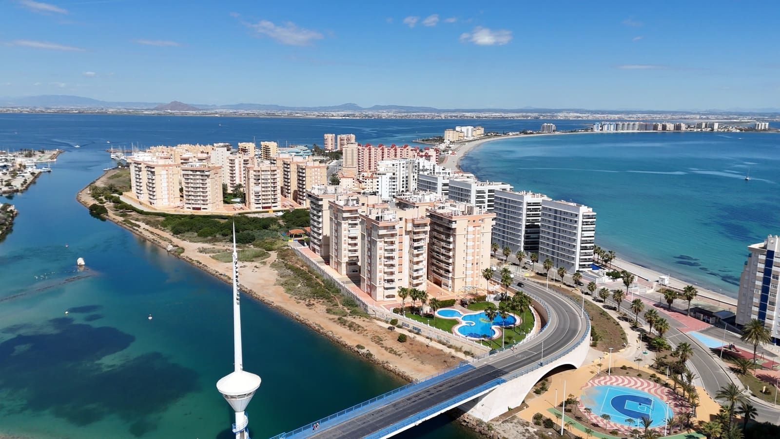 3 Zimmer Penthouse zu verkaufen in La Manga del Mar Menor mit Pool - 299.000 € (Ref: 9818645)