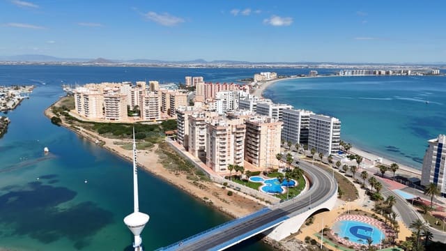3 sovrum Takvåning till salu i La Manga del Mar Menor med pool - 299 000 € (Ref: 9818645)