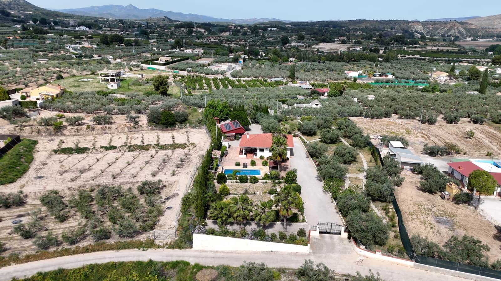 3 sovrum Villa till salu i Calasparra med pool garage - 365 000 € (Ref: 9818647)