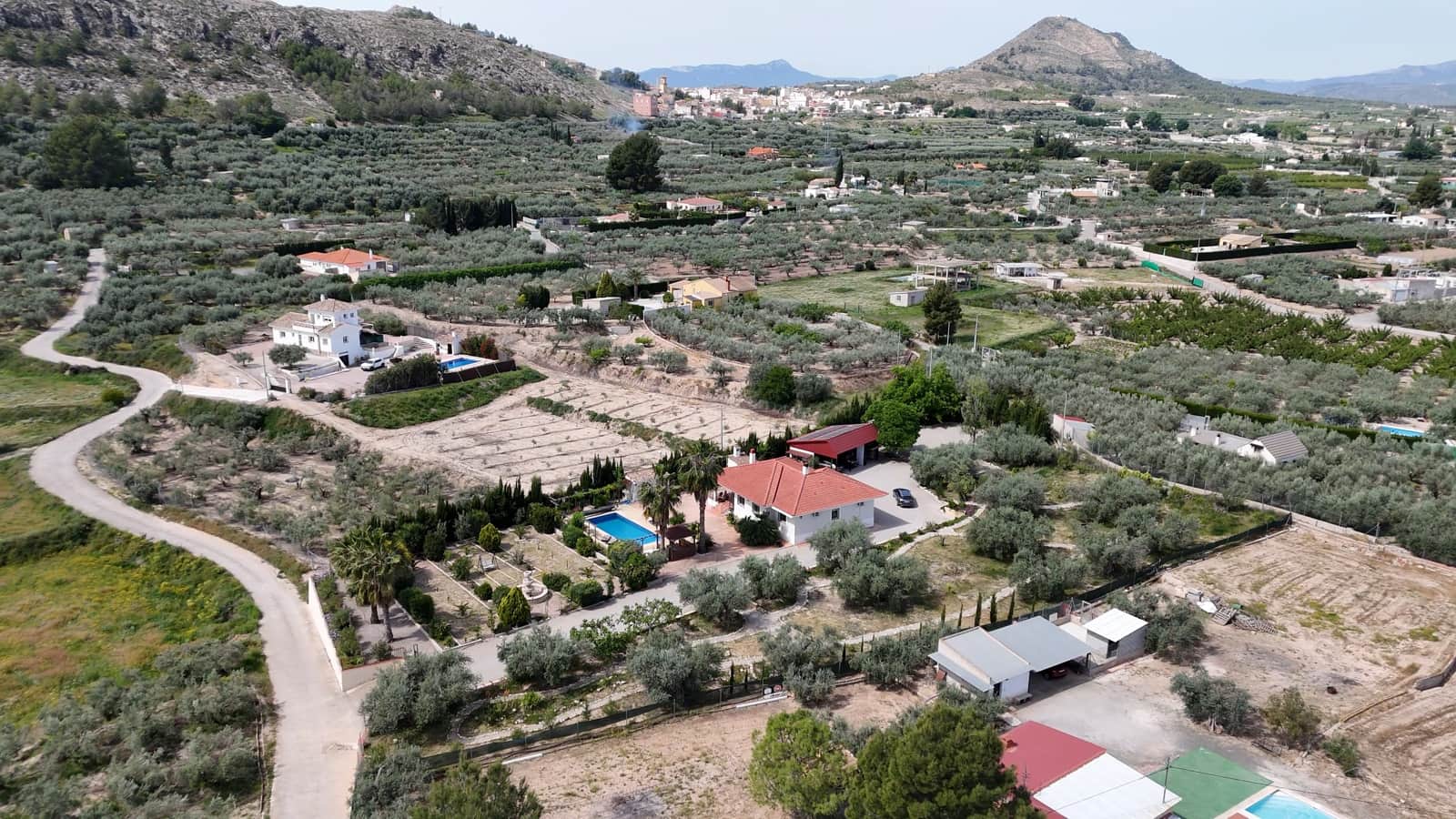 3 sovrum Villa till salu i Calasparra med pool garage - 365 000 € (Ref: 9818647)
