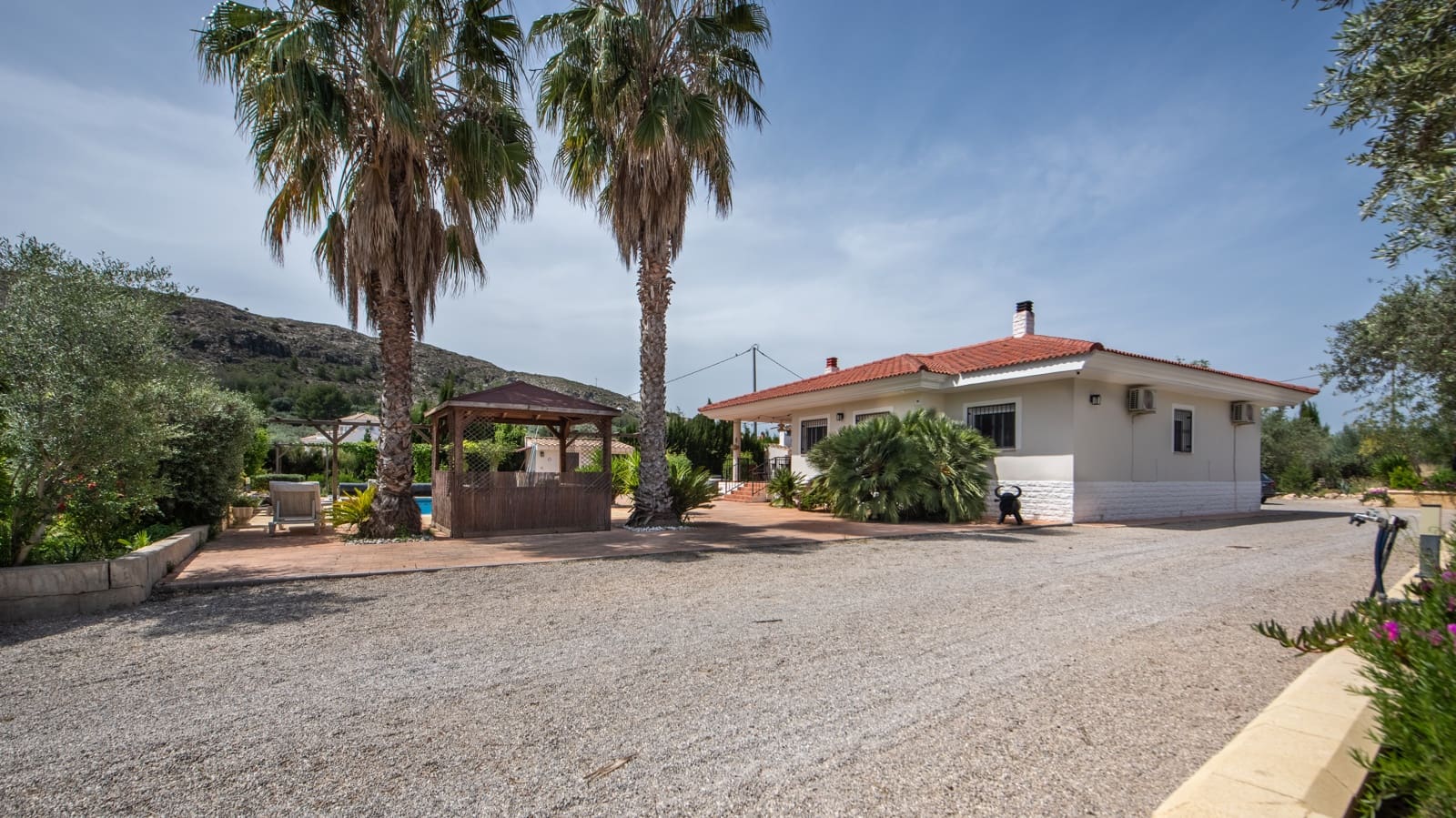 3 sovrum Villa till salu i Calasparra med pool garage - 365 000 € (Ref: 9818647)
