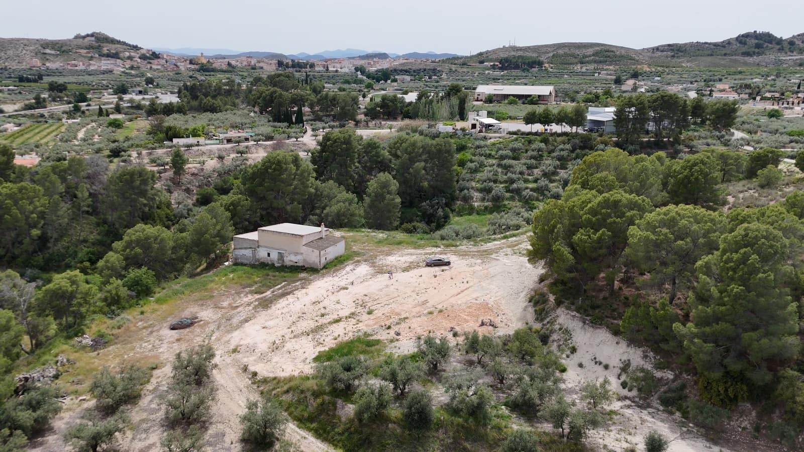 Ubebygd land til salgs i Calasparra - € 2 100 000 (Ref: 9899866)