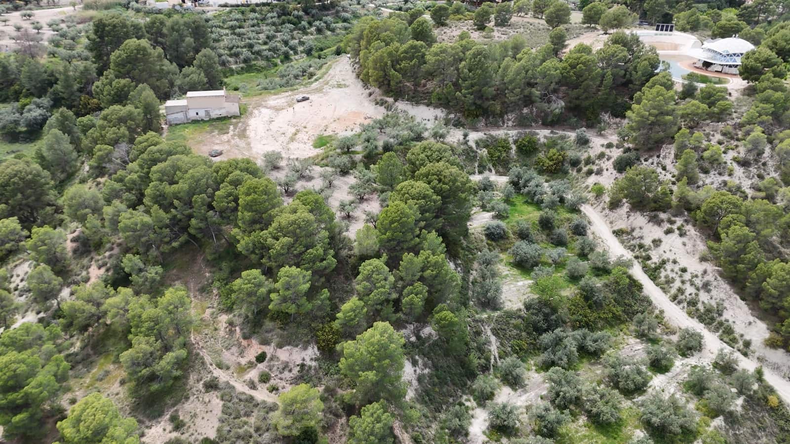 Ubebygd land til salgs i Calasparra - € 2 100 000 (Ref: 9899866)