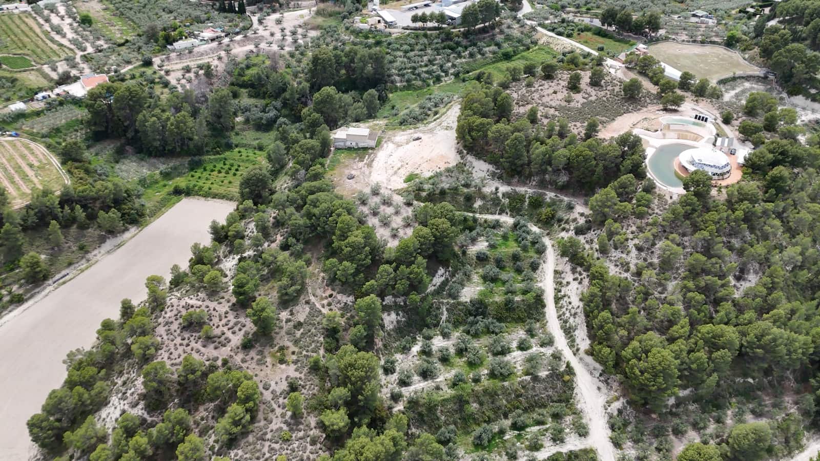 Ubebygd land til salgs i Calasparra - € 2 100 000 (Ref: 9899866)