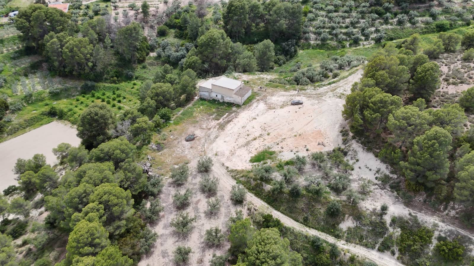 Ubebygd land til salgs i Calasparra - € 2 100 000 (Ref: 9899866)