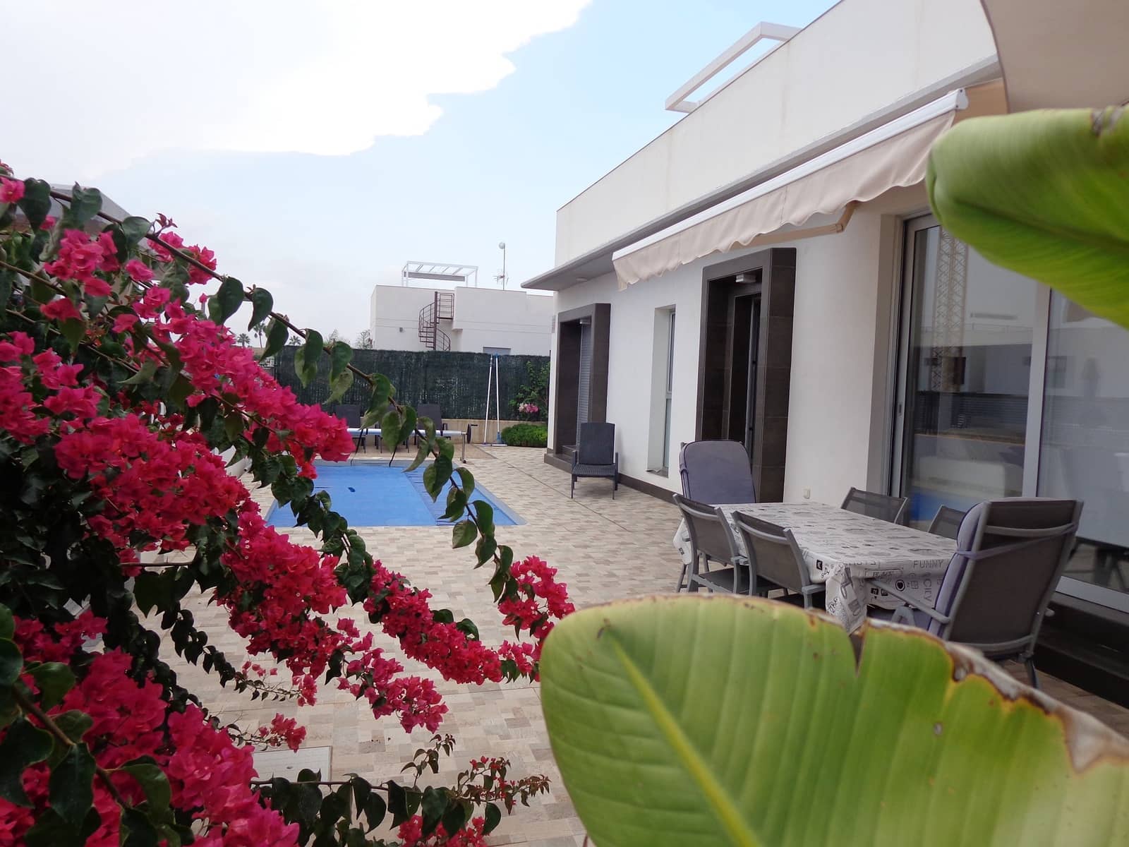 3 bedroom Villa for sale in Rojales with pool garage - € 410,000 (Ref: 9759596)