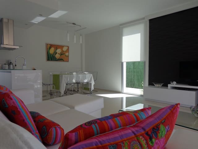 Chalet de 3 habitaciones en Rojales en venta con piscina garaje - 410.000 € (Ref: 9759596)