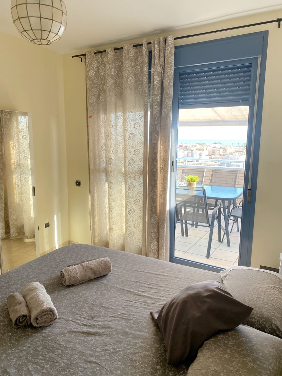 2 soveværelse Penthouse til salg i Roquetas de Mar med swimmingpool garage - € 240.000 (Ref: 9750920)