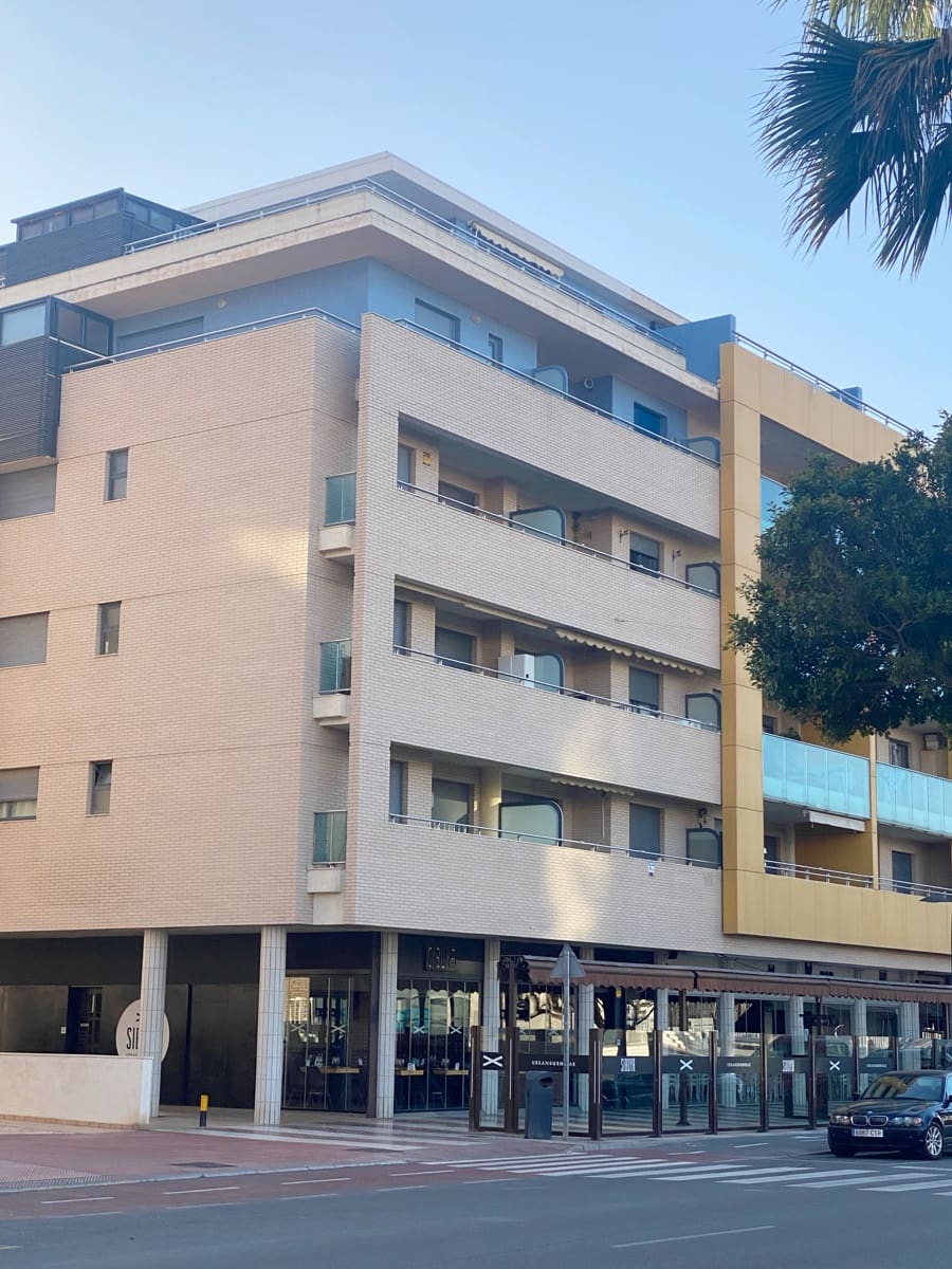 2 soveværelse Penthouse til salg i Roquetas de Mar med swimmingpool garage - € 240.000 (Ref: 9750920)