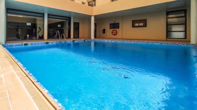 2 soveværelse Penthouse til salg i Roquetas de Mar med swimmingpool garage - € 240.000 (Ref: 9750920)