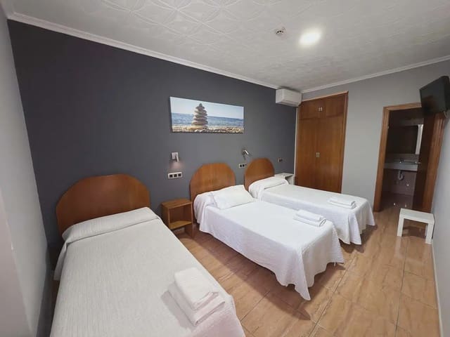19 soverom Hotell til salgs i Tarifa - € 1 700 000 (Ref: 10156173)