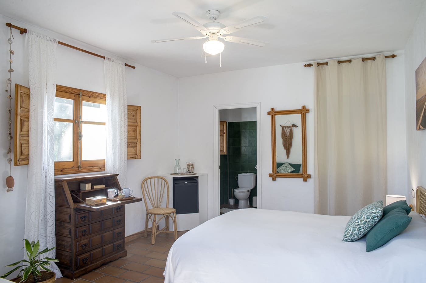 8 bedroom Finca/Country House for sale in Tarifa with garage - € 800,000 (Ref: 9777215)