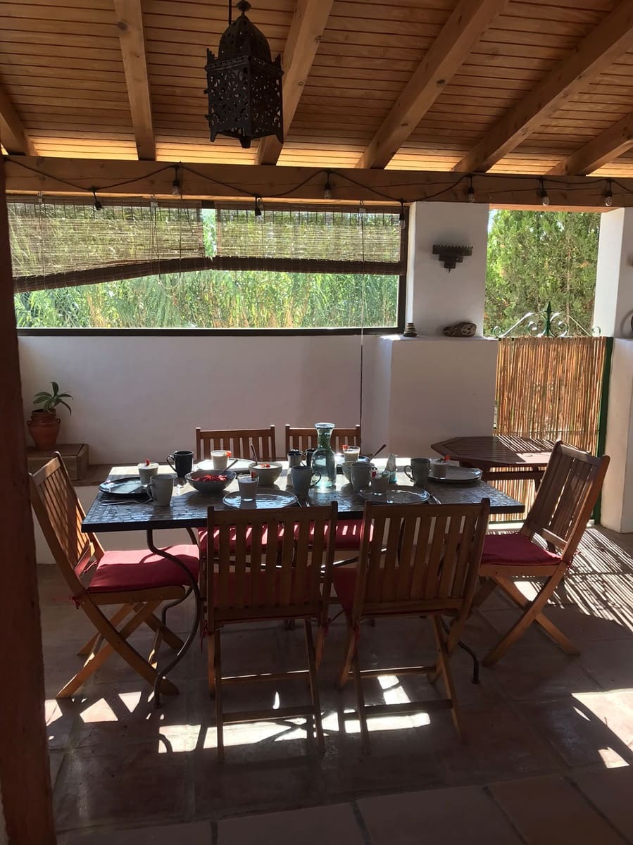 8 bedroom Finca/Country House for sale in Tarifa with garage - € 800,000 (Ref: 9777215)