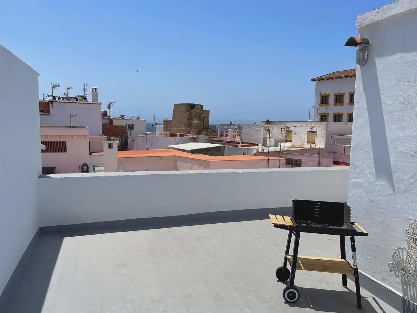 2 bedroom Apartment for sale in Tarifa - € 295,000 (Ref: 9977741)