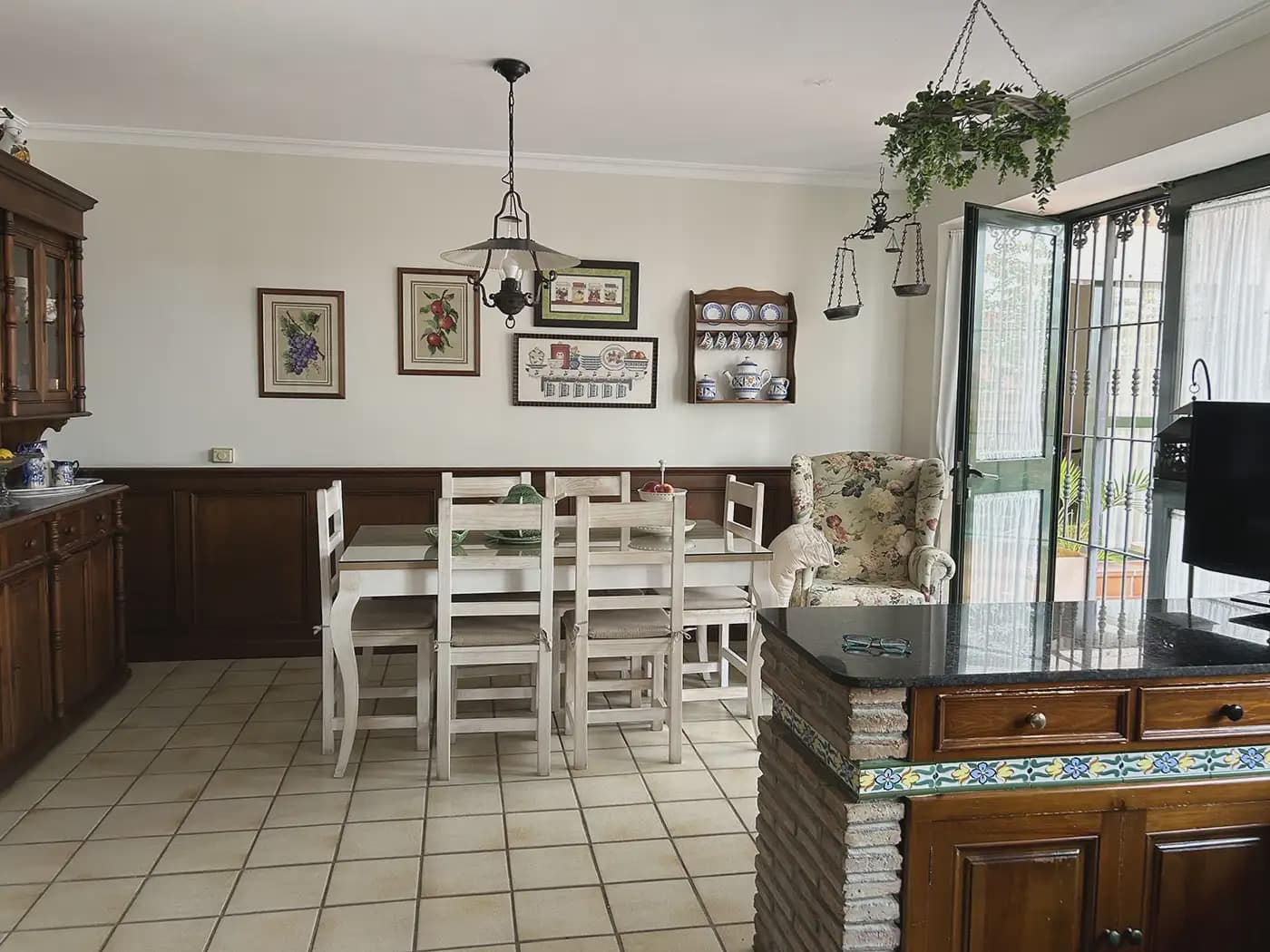Chalet de 5 habitaciones en Algeciras en venta con piscina garaje - 380.000 € (Ref: 9977747)