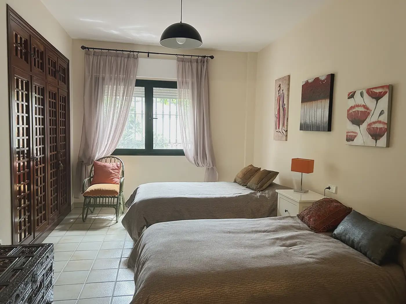 Chalet de 5 habitaciones en Algeciras en venta con piscina garaje - 380.000 € (Ref: 9977747)