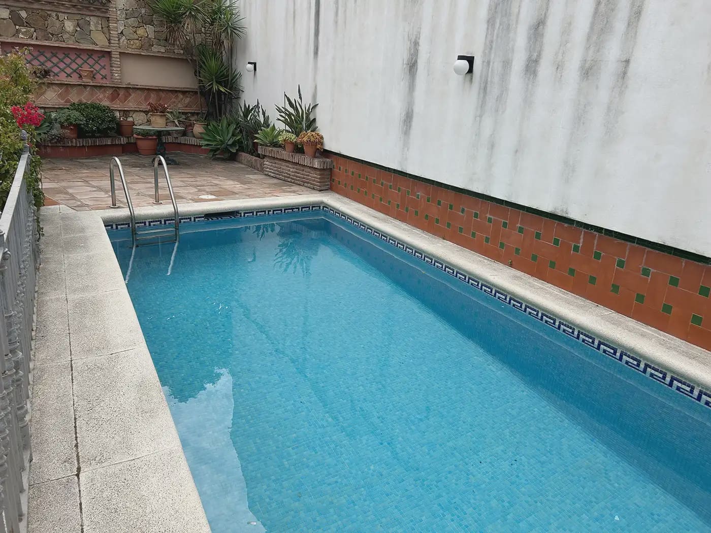 Chalet de 5 habitaciones en Algeciras en venta con piscina garaje - 380.000 € (Ref: 9977747)