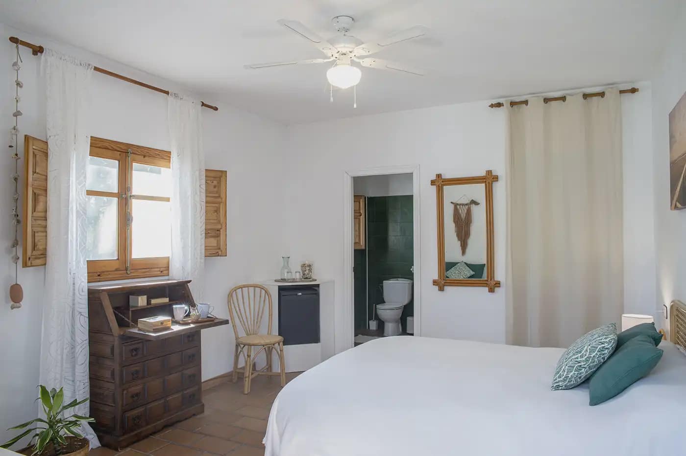 7 chambre Hôtel à vendre à Tarifa avec garage - 880 000 € (Ref: 9977748)